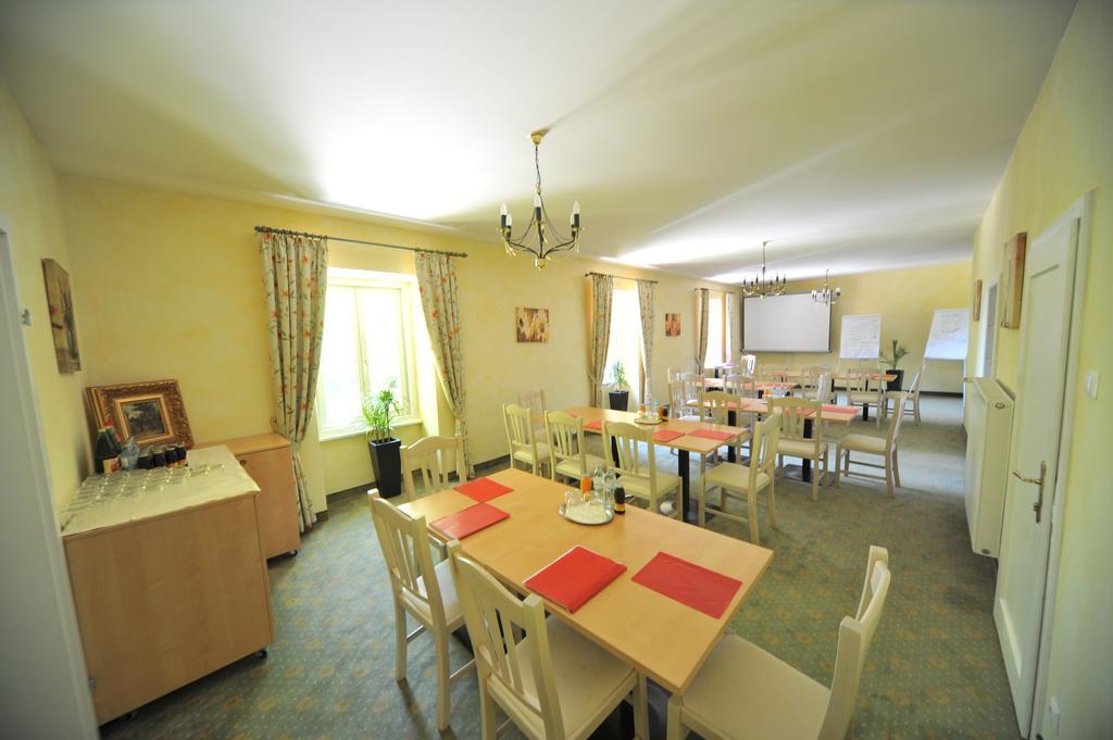 Hotel Gut Drasing Krumpendorf Exterior foto