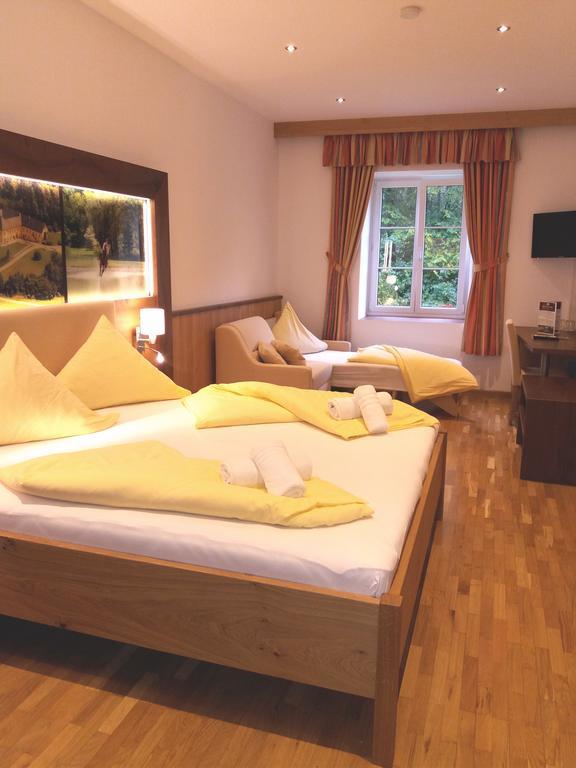 Hotel Gut Drasing Krumpendorf Exterior foto