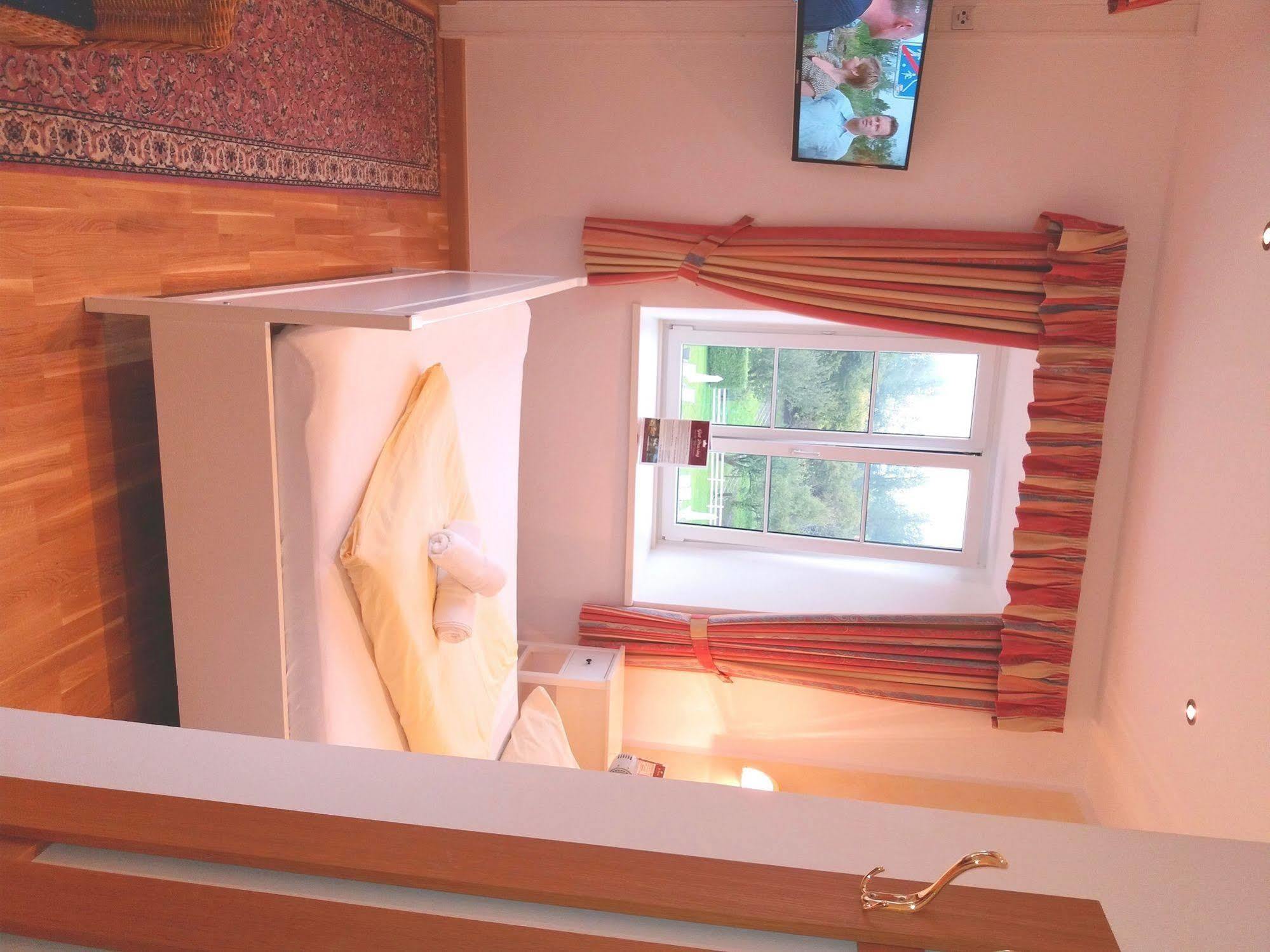 Hotel Gut Drasing Krumpendorf Exterior foto